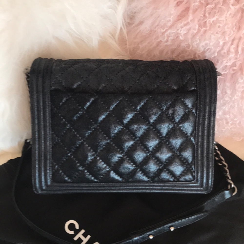 SOLD. SOLD. SOLD. SOLD🌹CHANEL BOY CROSSBODY🌹 - Picture 5 of 9